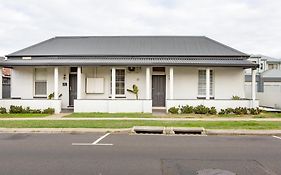 The Clifton Motel